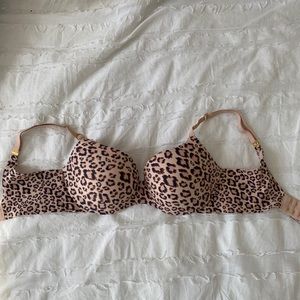 Victoria’s Secret cheetah bra